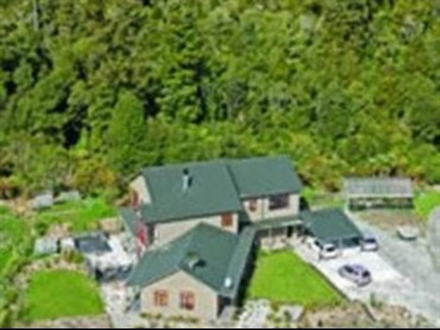 Mahitahi Lodge Bruce Bay Exteriör bild